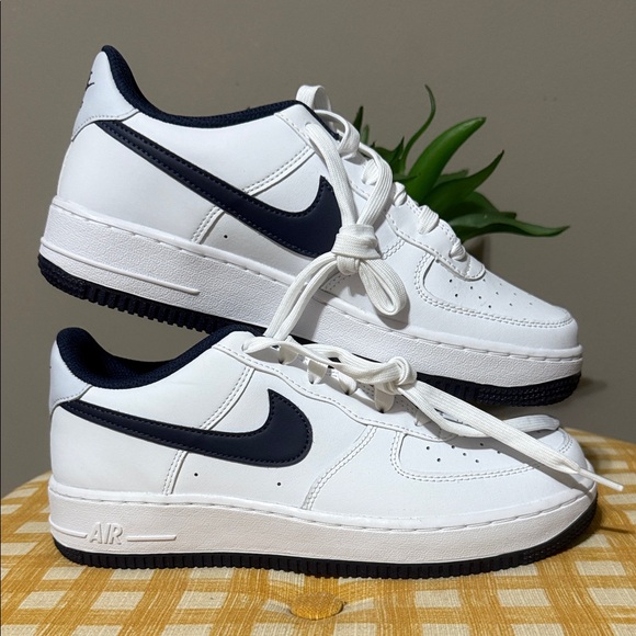 Nike AF1 Navy and White Sneakers - Picture 1 of 7